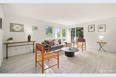 914 6th Avenue N #201, Seattle, WA 98109 - Photo 10
