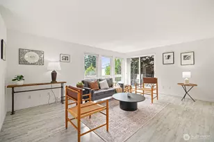 914 6th Ave N, Seattle, WA 98109 - Photo 10