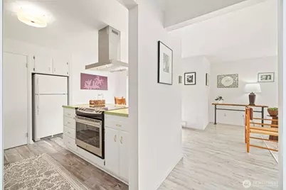 914 6th Avenue N #201, Seattle, WA 98109 - Photo 28