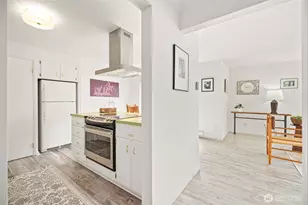 914 6th Ave N, Seattle, WA 98109 - Photo 28