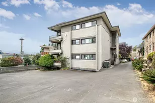 914 6th Ave N, Seattle, WA 98109 - Photo 2