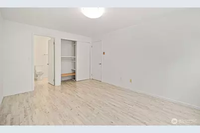 914 6th Avenue N #201, Seattle, WA 98109 - Photo 34