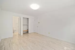 914 6th Ave N, Seattle, WA 98109 - Photo 34