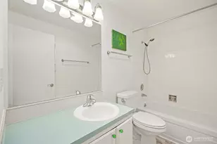 914 6th Ave N, Seattle, WA 98109 - Photo 6