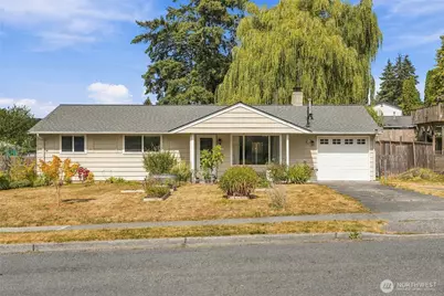 4813 190th Street SW, Lynnwood, WA 98036 - Photo 2