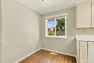 4813 190th Street SW, Lynnwood, WA 98036 - Photo 16