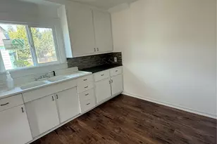 1118 Larch St, Raymond, WA 98577 - Photo 4