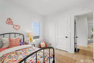 1111 N 76th St, Seattle, WA 98103 - Photo 12