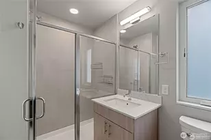 12520 15th Ave NE, Seattle, WA 98125 - Photo 6