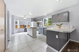 7912 196th St Ct E, Spanaway, WA 98387 - Photo 6