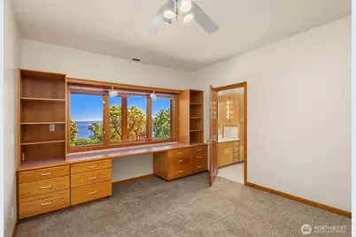 8203 NE Juanita Drive, Kirkland, WA 98033 - Photo 30