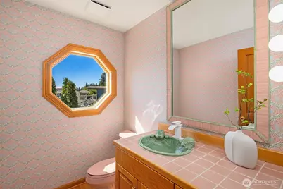 8203 NE Juanita Drive, Kirkland, WA 98033 - Photo 18