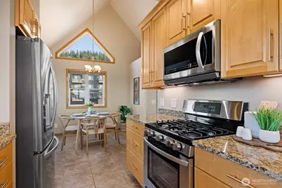 705 N State Street #405, Bellingham, WA 98225 - Photo 16