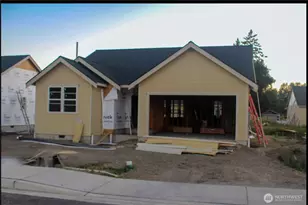 813 E 6th, Nooksack, WA 98276 - Photo 2