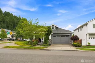 19220 Village Ct E, Bonney Lake, WA 98391 - Photo 2