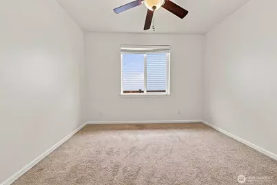 19220 Village Court E, Bonney Lake, WA 98391 - Photo 22