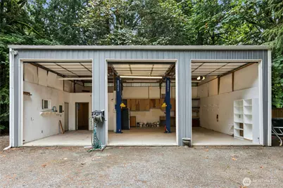 10421 324th Place SE, Issaquah, WA 98027 - Photo 2