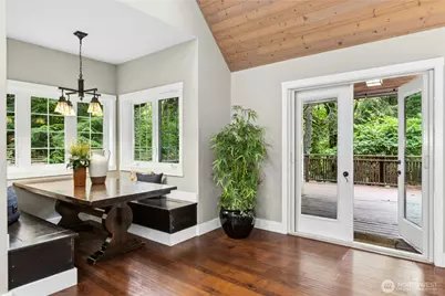 10421 324th Place SE, Issaquah, WA 98027 - Photo 14