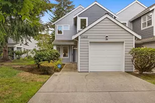 11613 Grove Dr, Mukilteo, WA 98275 - Photo 2