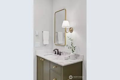 11732 38th Avenue NE #B, Seattle, WA 98115 - Photo 16
