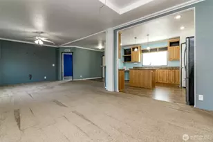 300 Park Ave, Buckley, WA 98321 - Photo 6