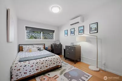 2568 13th Avenue W, Seattle, WA 98119 - Photo 12