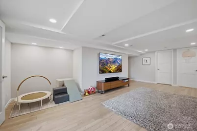 2568 13th Avenue W, Seattle, WA 98119 - Photo 22