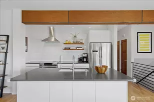 2568 13th Ave W, Seattle, WA 98119 - Photo 10