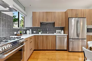 1735 27th Ave, Seattle, WA 98122 - Photo 8