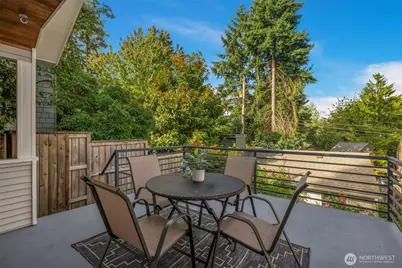 805 33rd Avenue E, Seattle, WA 98112 - Photo 10