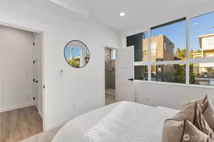 2328 Franklin Ave E, Seattle, WA 98102 - Photo 32