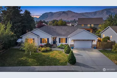 1635 Washington Street, Wenatchee, WA 98801 - Photo 2