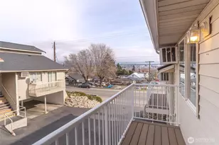 1686 S Mission St, Wenatchee, WA 98801 - Photo 6