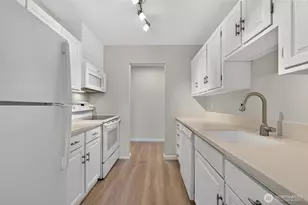2858 32nd Ave W, Seattle, WA 98199 - Photo 4