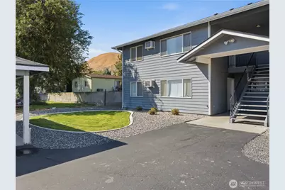 1632 Cross Street #1, Wenatchee, WA 98801 - Photo 2
