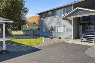 1632 Cross St, Wenatchee, WA 98801 - Photo 2