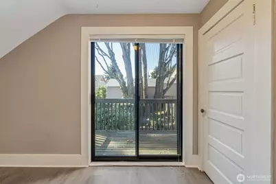 6747 Alonzo Avenue NW, Seattle, WA 98117 - Photo 12