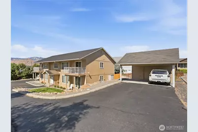 1011 D N Baker Avenue #D, East Wenatchee, WA 98802 - Photo 4