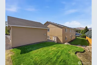 1011 D N Baker Avenue #D, East Wenatchee, WA 98802 - Photo 6