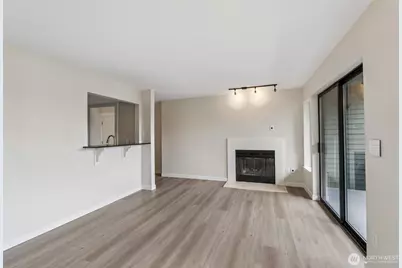 8816 Nesbit Avenue N #203, Seattle, WA 98103 - Photo 8