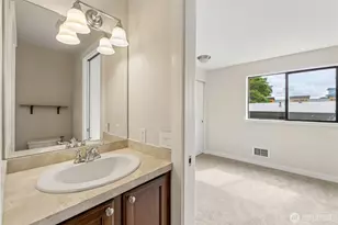 8816 Nesbit Ave N, Seattle, WA 98103 - Photo 24