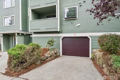 8816 Nesbit Avenue N #203, Seattle, WA 98103 - Photo 4