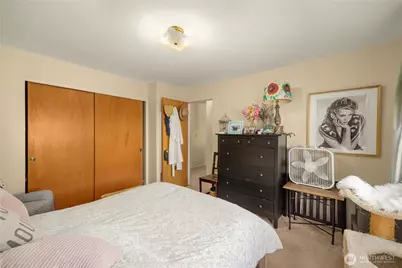 2822 14th Avenue W, Seattle, WA 98119 - Photo 8
