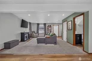 393 Hammond Ln, Rock Island, WA 98850 - Photo 6