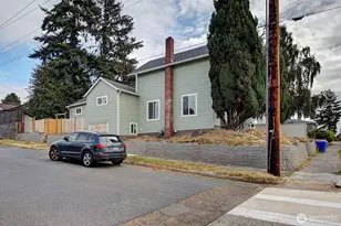 601 Cowlitz Way, Kelso, WA 98626 - Photo 2