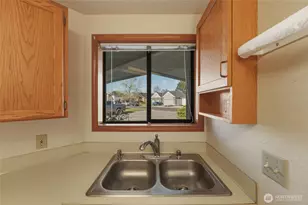 807 SE Sentry Dr, College Place, WA 99324 - Photo 18