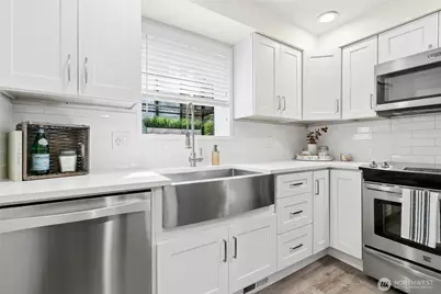 3927 108th Avenue NE #A102, Bellevue, WA 98004 - Photo 6