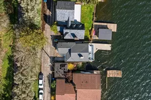 11262 Riviera Pl NE, Seattle, WA 98125 - Photo 2
