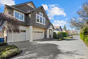 215 Ilwaco Pl SE, Renton, WA 98059 - Photo 2