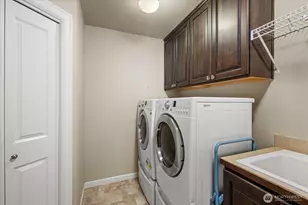 215 Ilwaco Pl SE, Renton, WA 98059 - Photo 22